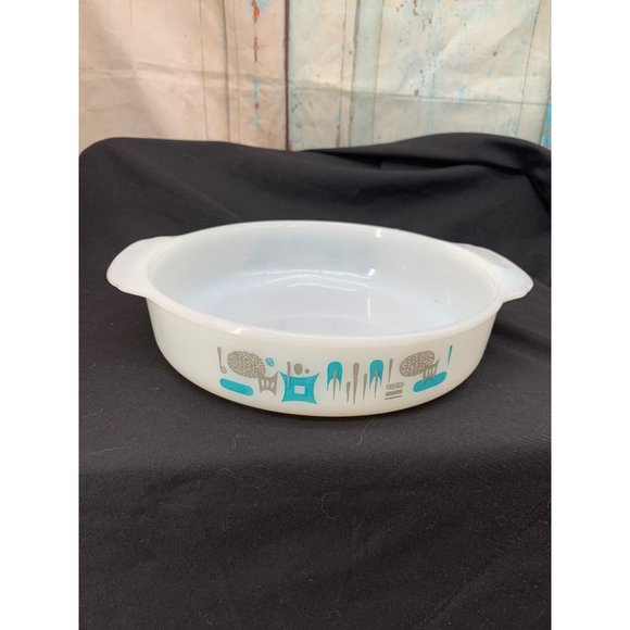 Mid Century casserole Dish Blue Heaven Fire King- Anchor Hocking 8" - Picture 1 of 6